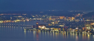 琵琶湖の夜景　近江大橋と膳所